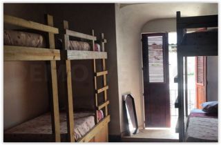 Island Life Blakpackers Hostal Room Island Life Blakpackers Hostal Room